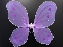 Криле на пеперуда лилави